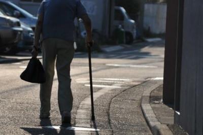 介護離職ゼロをめざせ！～介護休業・休暇制度の見直しについて～