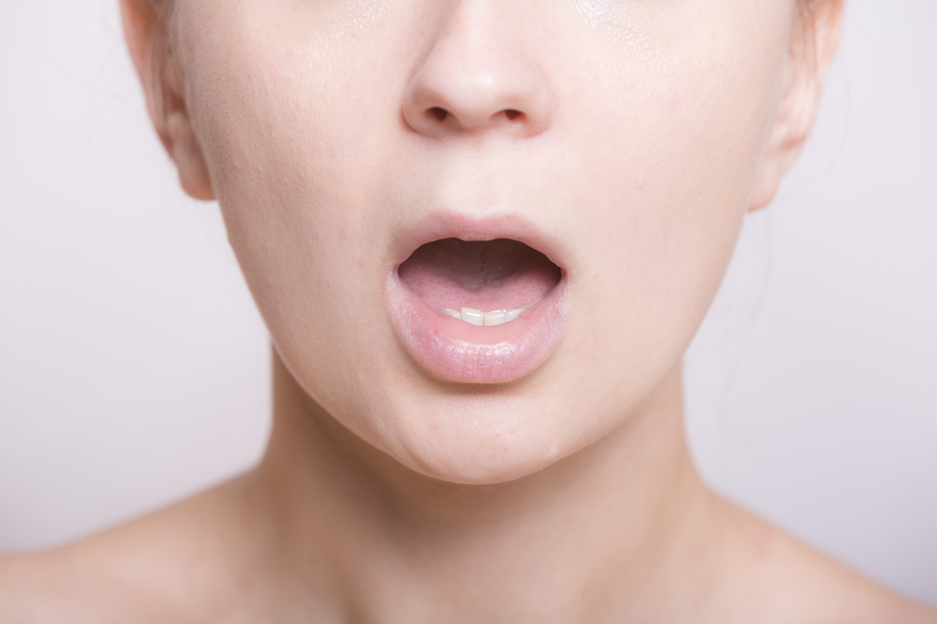 舌が荒れるのはストレスのせい？もしかしたら病気のサインかも