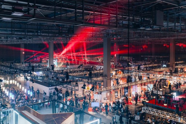 若手ハイキャリア転職サイト「AMBI」、「Slush Tokyo 2019」へブース出展