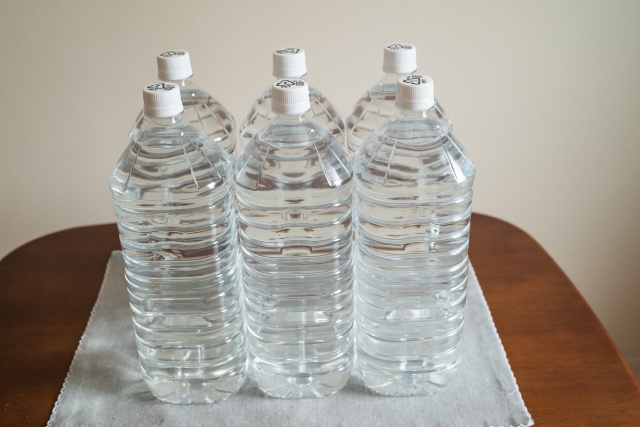 水は命の源！仕事中や日常の生活で水分補給してますか？