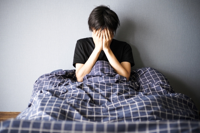 朝起きたら気分が憂鬱に　沈みがちなメンタルを回復するには？