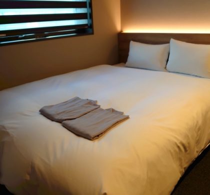 夜眠るときの寝室　真っ暗かあかりをつけた状態　どっちがいい？